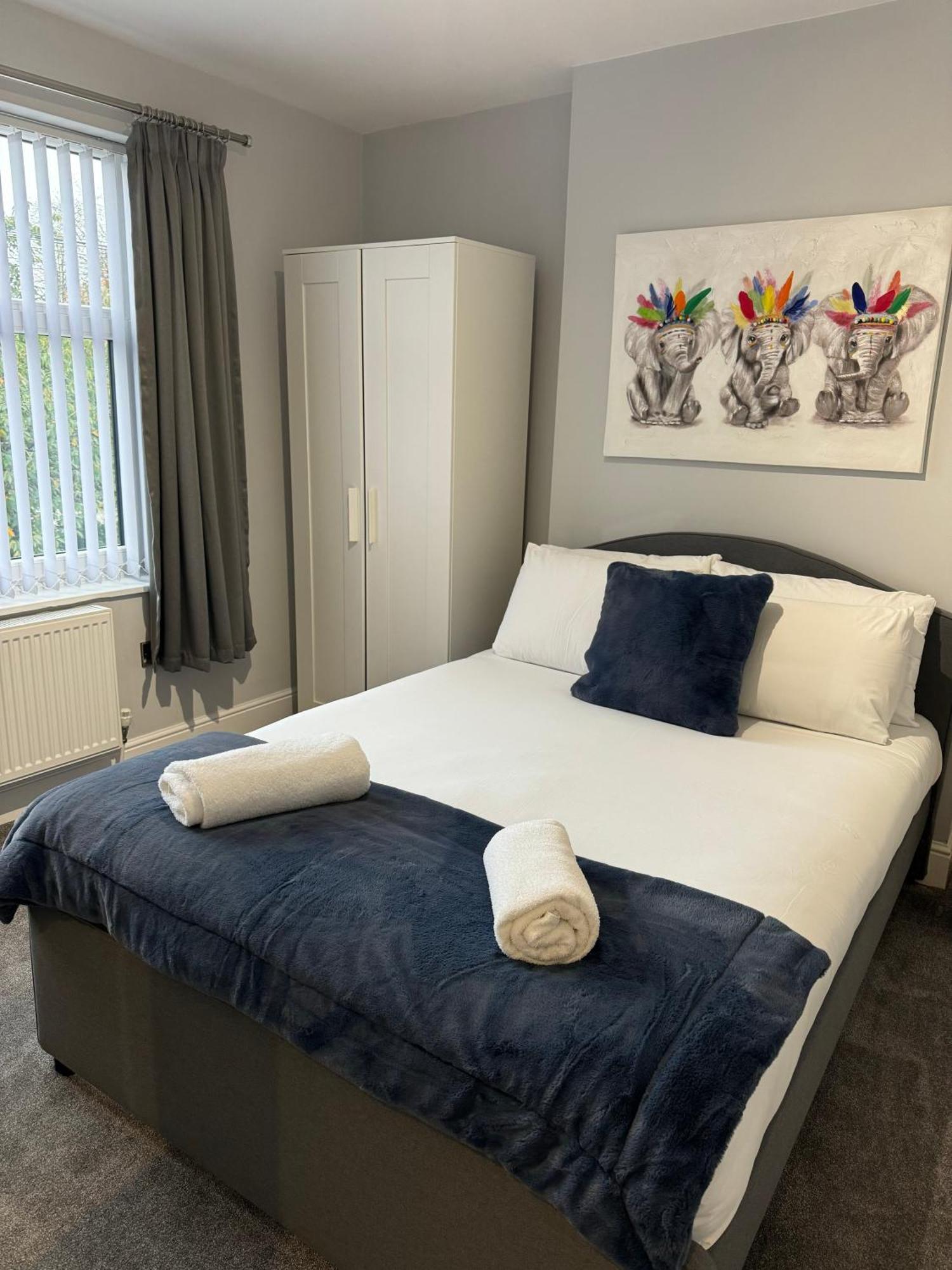 Hotel Lymm Living à Warrington  Extérieur photo