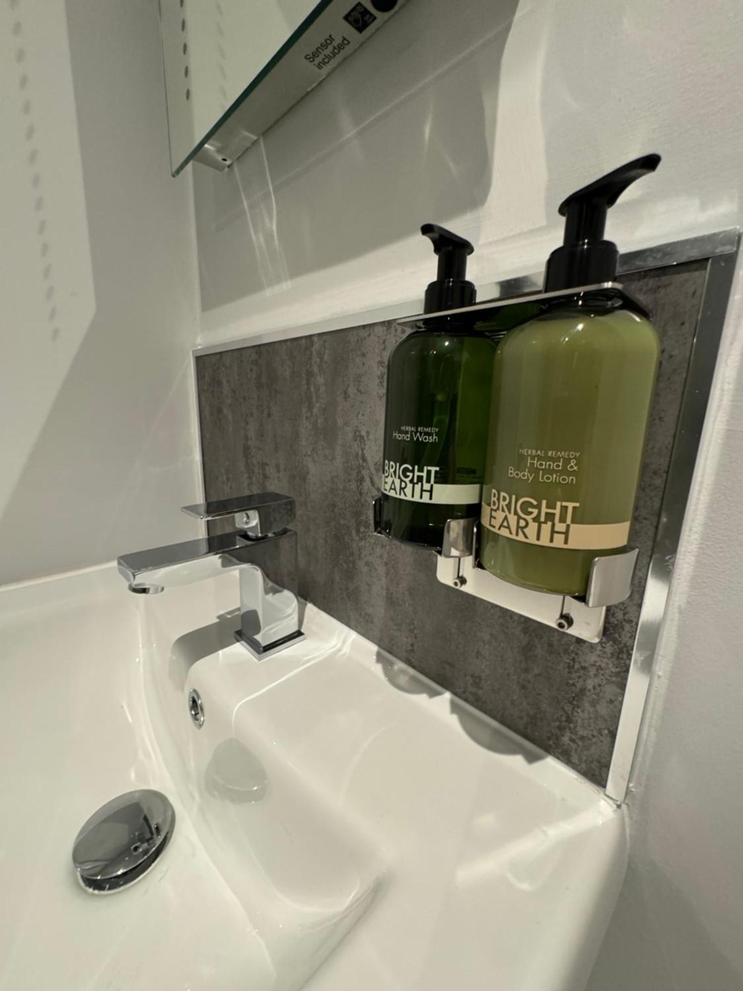 Hotel Lymm Living à Warrington  Extérieur photo