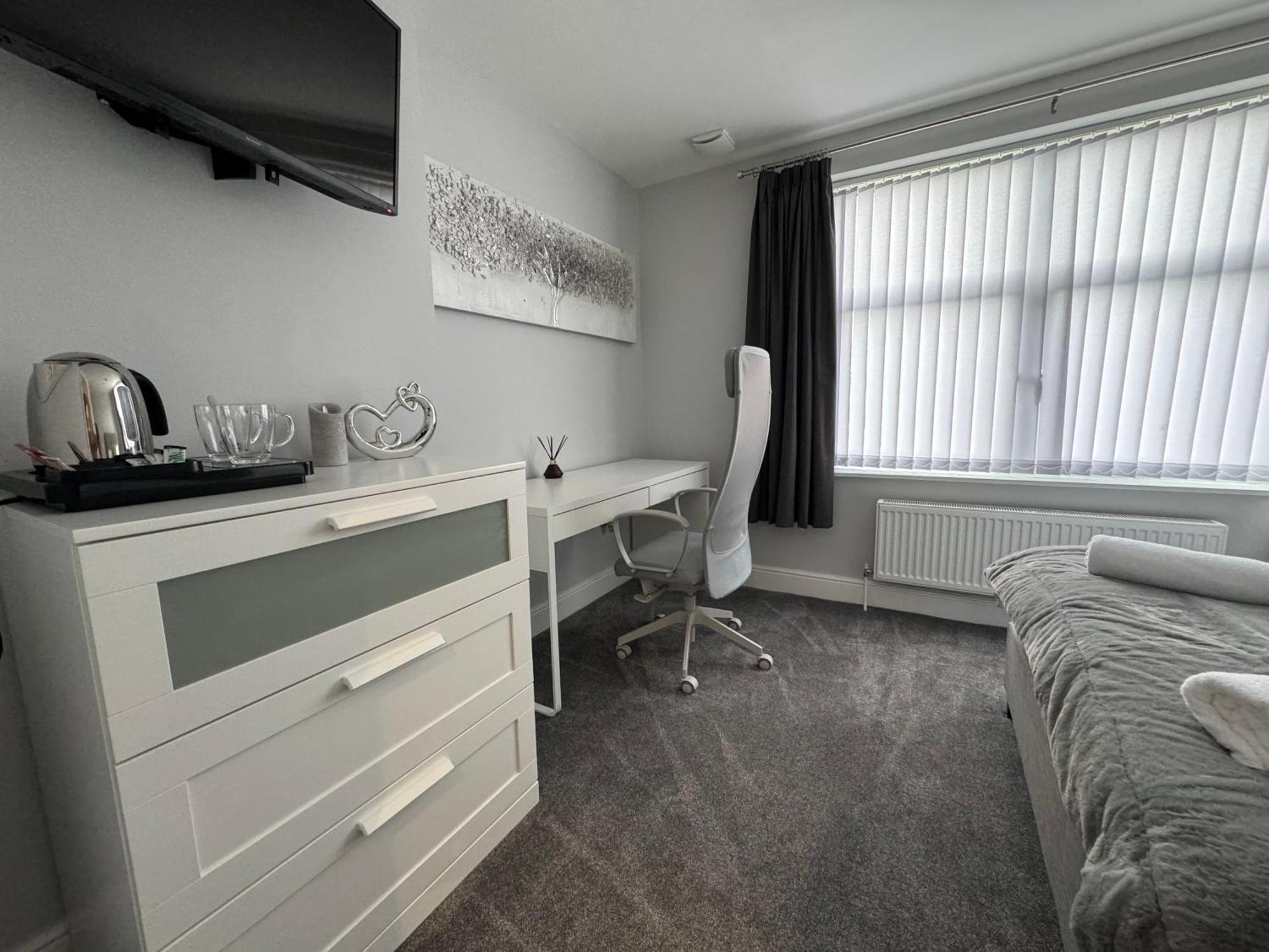Hotel Lymm Living à Warrington  Extérieur photo